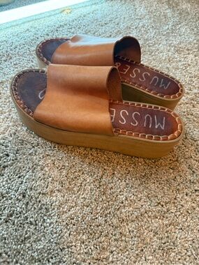 Musse & Cloud Cognac Leather Platform Slide Mules
